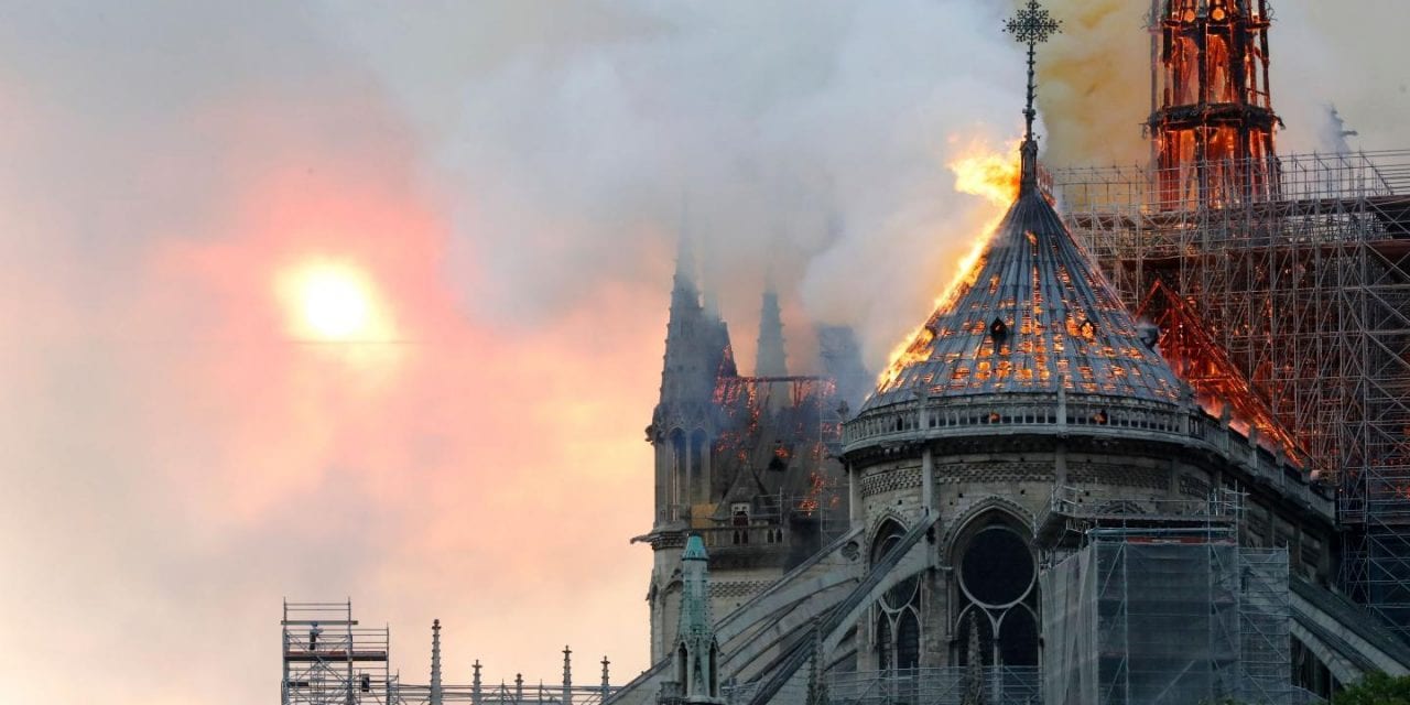 Piacenza solidale con Parigi: le campane suonano per Notre Dame