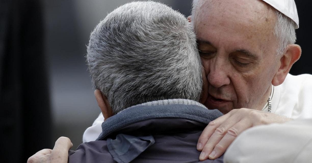 “Tendi la tua mano al povero”: IV giornata mondiale dei poveri. La lettera di mons. Adriano Cevolotto