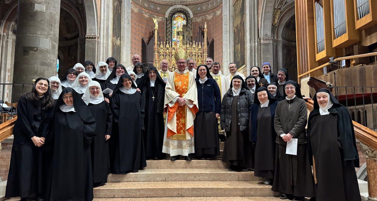 VITA CONSACRATA: CELEBRAZIONE CON IL VESCOVO